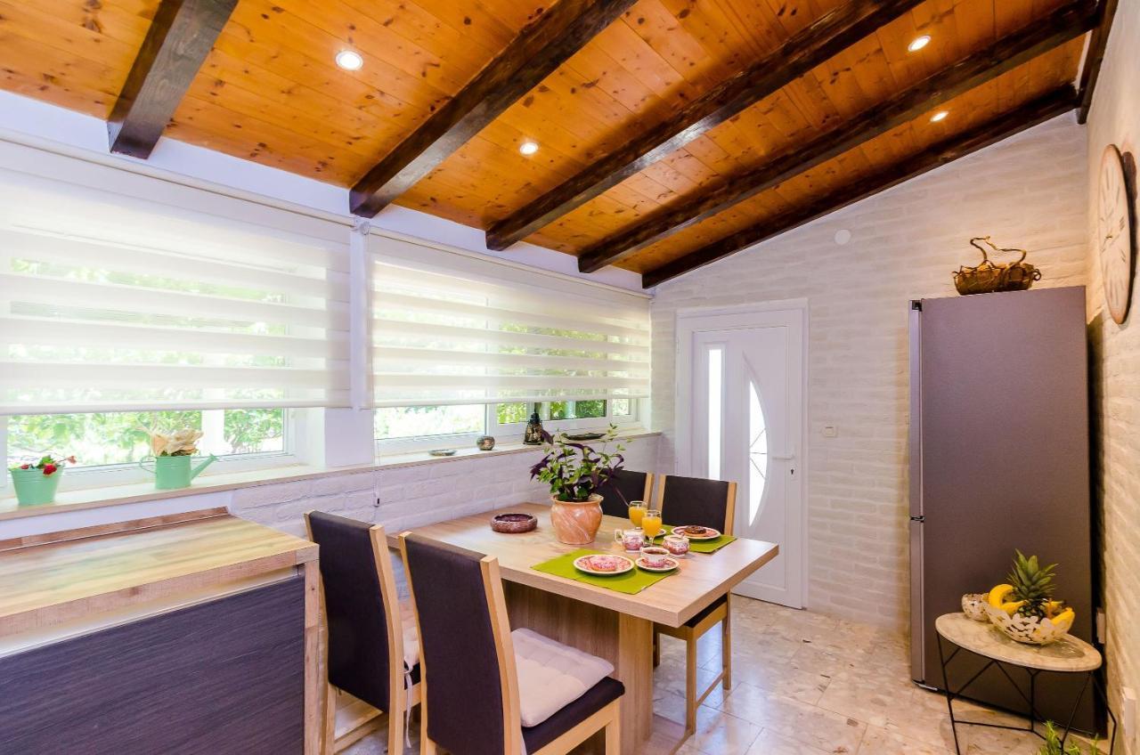 Camelia Luxury Apartments ดูบรอฟนิก ภายนอก รูปภาพ